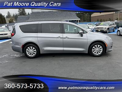 2017 Chrysler Pacifica Touring Plus   - Photo 5 - Vancouver, WA 98686