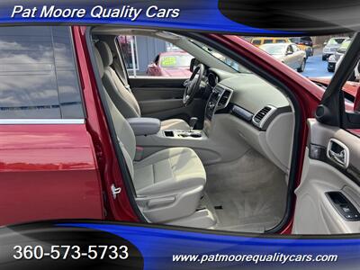 2012 Jeep Grand Cherokee Laredo   - Photo 10 - Vancouver, WA 98686