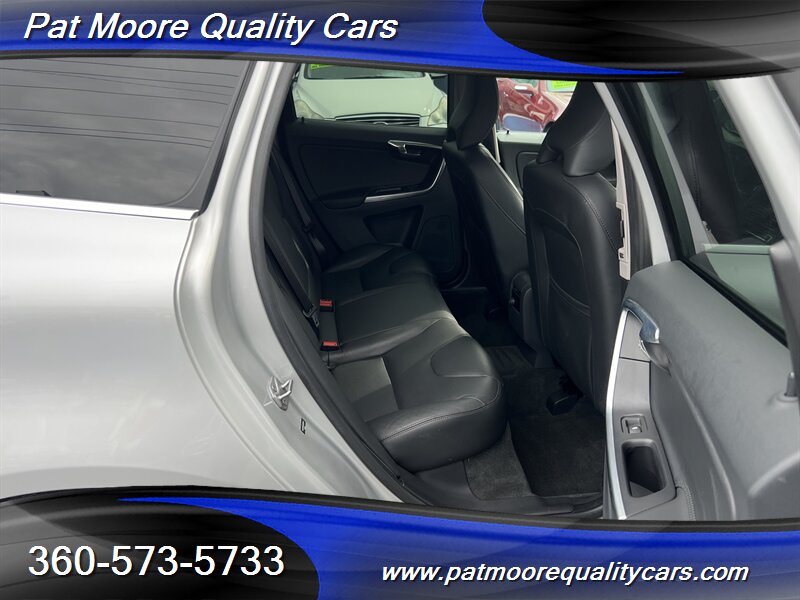 2016 Volvo XC60 T5 Premier   - Photo 12 - Vancouver, WA 98686