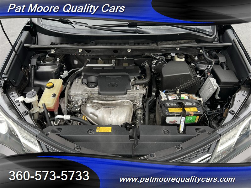 2015 Toyota RAV4 XLE AWD Immaculate Fuel Efficient Loaded - Photo 14 - Vancouver, WA 98686