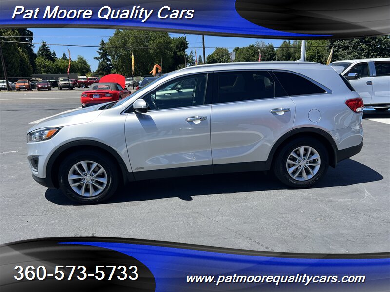 2017 Kia Sorento LX - Photo 2 - Vancouver, WA 98686