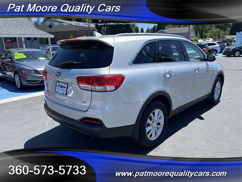 2017 Kia Sorento LX - Photo 5 - Vancouver, WA 98686