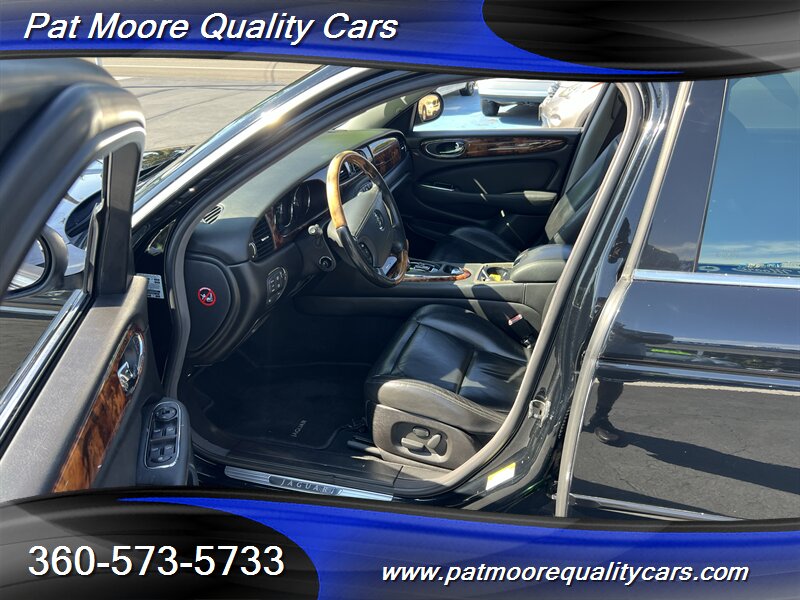 2004 Jaguar XJ8 - Photo 8 - Vancouver, WA 98686