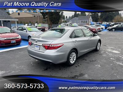 2017 Toyota Camry LE   - Photo 5 - Vancouver, WA 98686