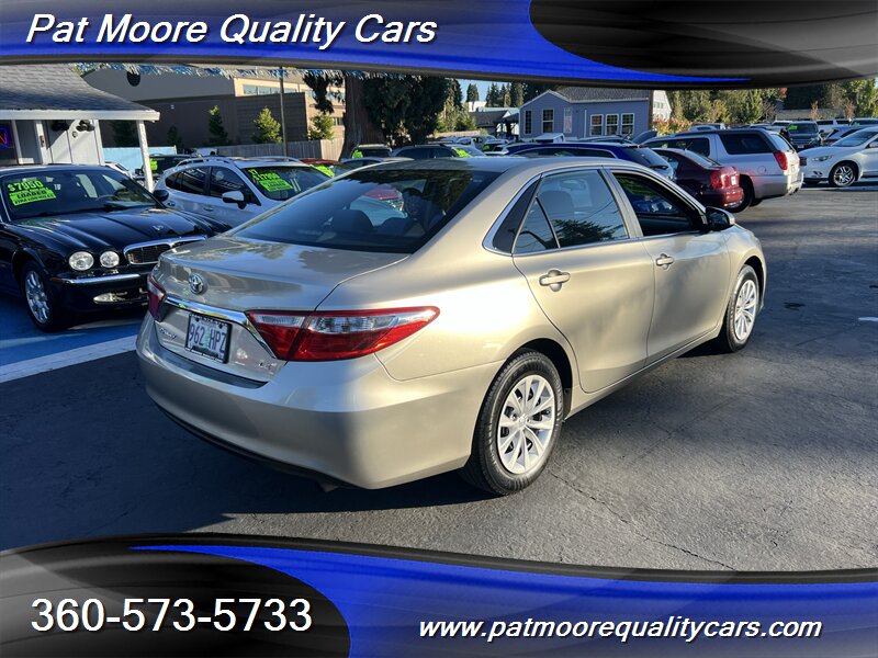 2015 Toyota Camry LE - Photo 5 - Vancouver, WA 98686