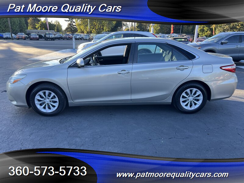 2015 Toyota Camry LE - Photo 2 - Vancouver, WA 98686