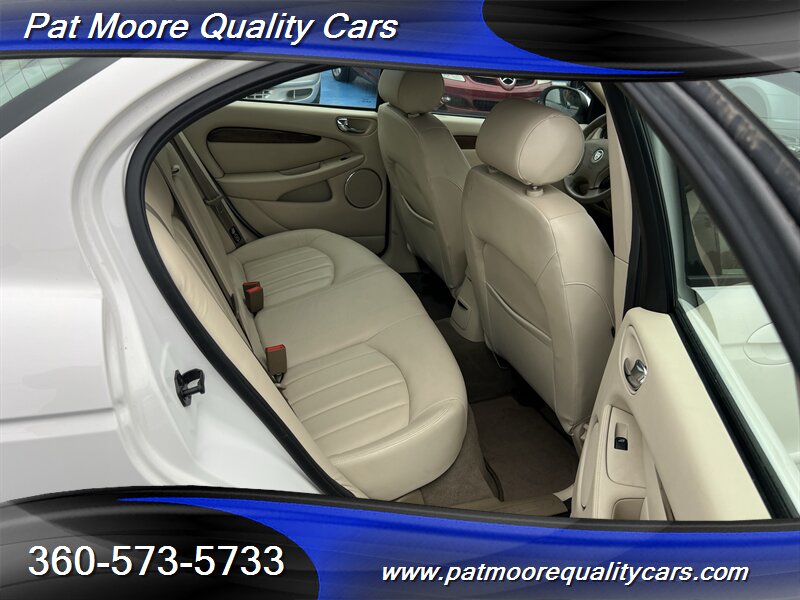 2002 Jaguar X-Type 2.5 - Photo 12 - Vancouver, WA 98686