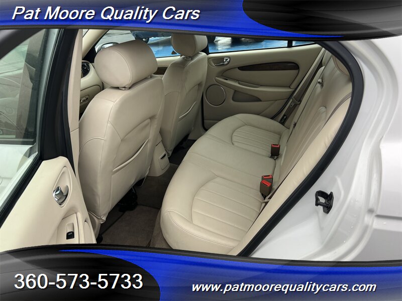 2002 Jaguar X-Type 2.5 - Photo 10 - Vancouver, WA 98686