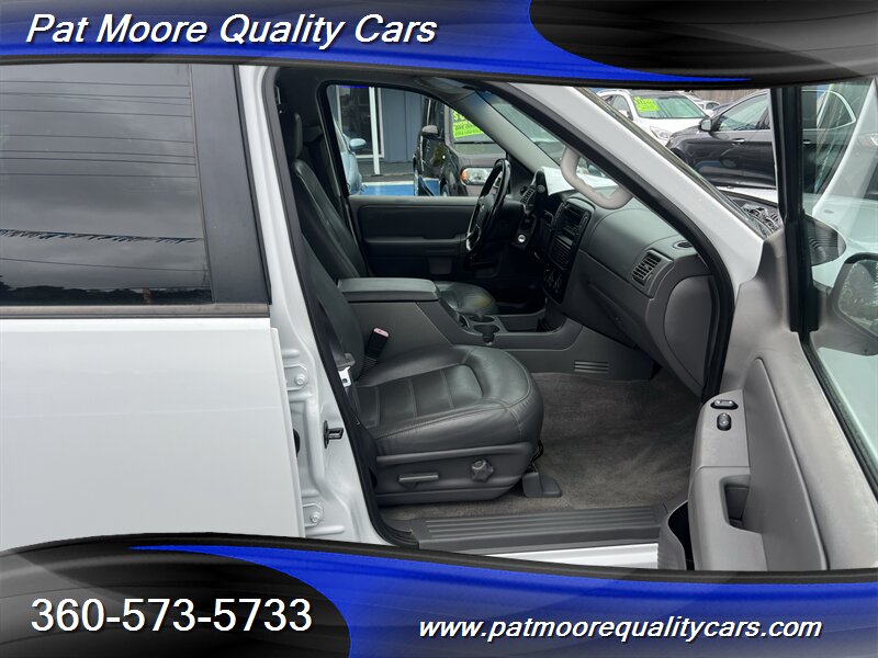 2002 Ford Explorer XLT 4dr XLT - Photo 12 - Vancouver, WA 98686