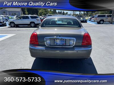 2003 Lincoln Town Car Signature   - Photo 4 - Vancouver, WA 98686
