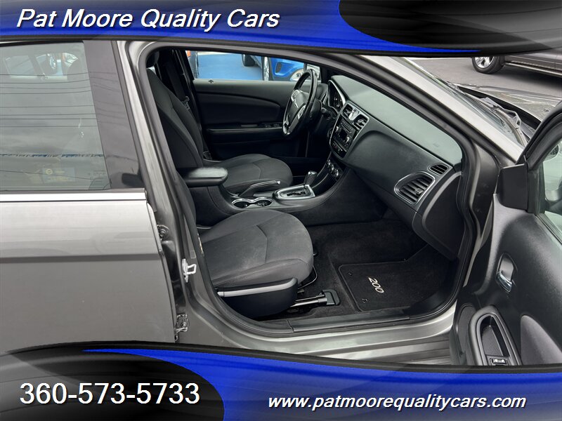 2013 Chrysler 200 Touring - Photo 13 - Vancouver, WA 98686