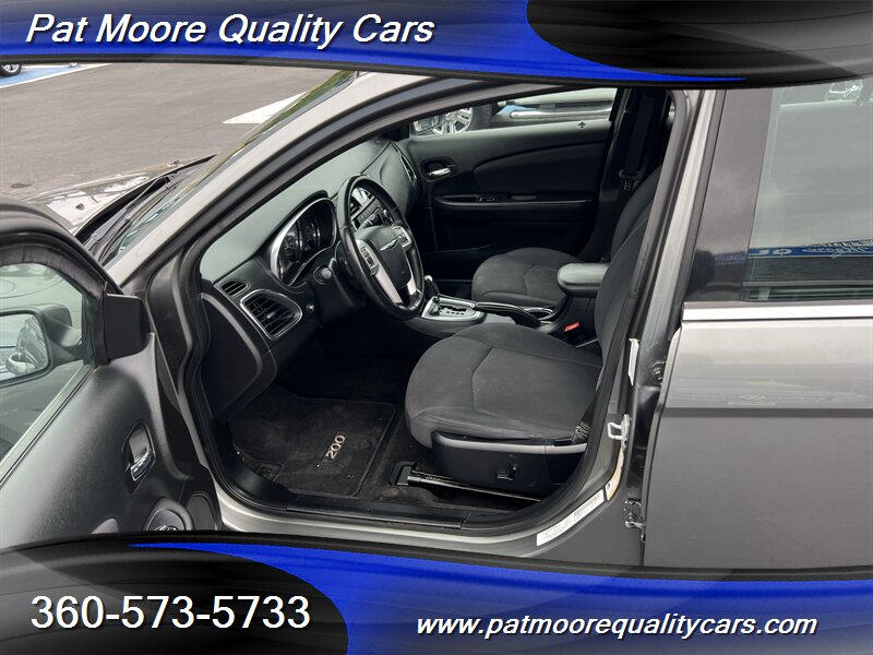 2013 Chrysler 200 Touring - Photo 9 - Vancouver, WA 98686
