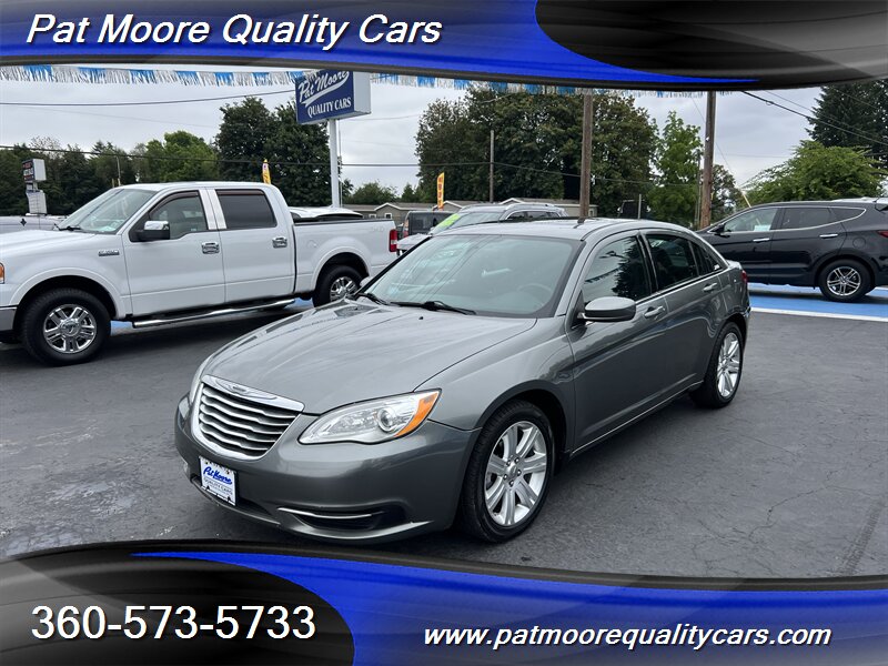 2013 Chrysler 200 Touring   - Photo 1 - Vancouver, WA 98686