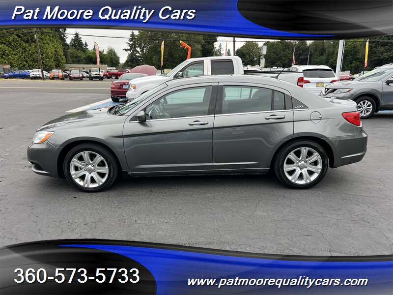 2013 Chrysler 200 Touring - Photo 2 - Vancouver, WA 98686