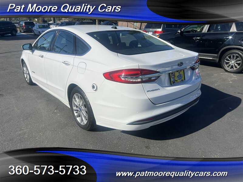 2017 Ford Fusion Hybrid SE - Photo 3 - Vancouver, WA 98686