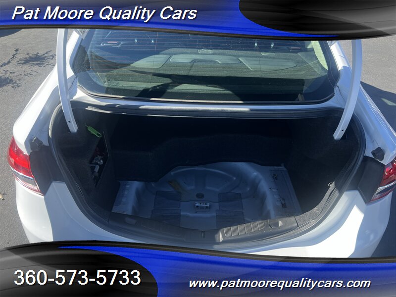 2017 Ford Fusion Hybrid SE - Photo 11 - Vancouver, WA 98686