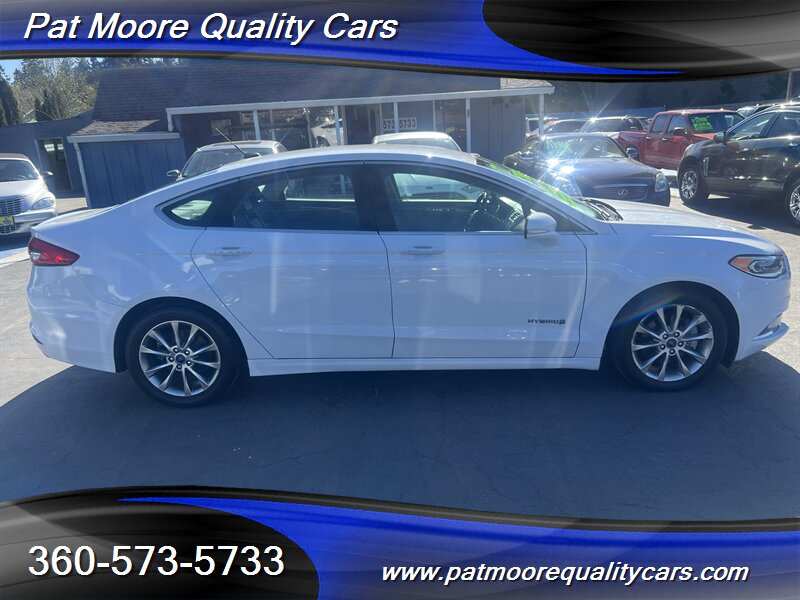 2017 Ford Fusion Hybrid SE - Photo 6 - Vancouver, WA 98686