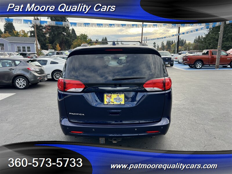 2017 Chrysler Pacifica Touring   - Photo 4 - Vancouver, WA 98686