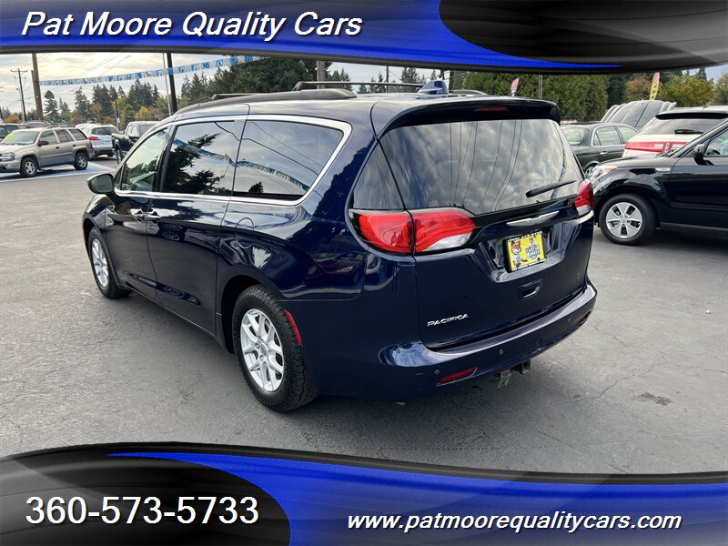 2017 Chrysler Pacifica Touring   - Photo 3 - Vancouver, WA 98686
