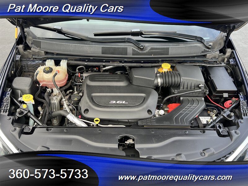 2017 Chrysler Pacifica Touring   - Photo 15 - Vancouver, WA 98686