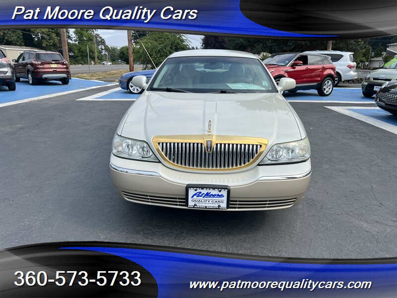 2005 Lincoln Town Car Signature Limited - Photo 8 - Vancouver, WA 98686