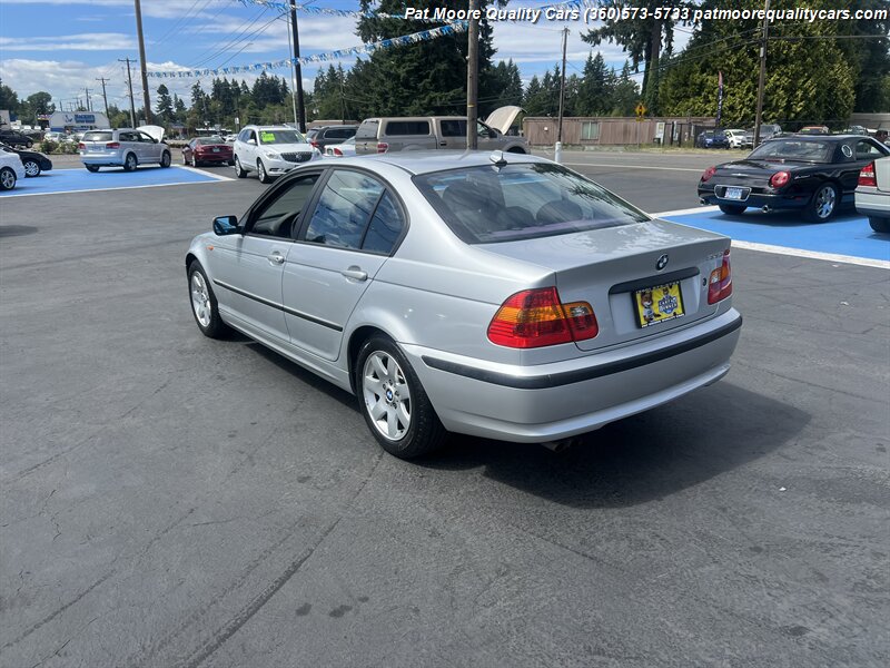 2005 BMW 325i  