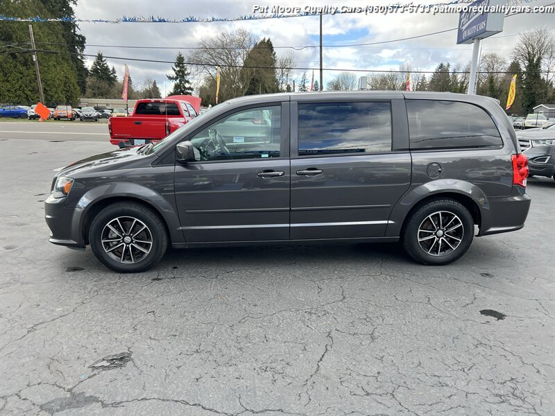2017 Dodge Grand Caravan SE 7 Passenger Immaculate Condition  Low Miles Only 57k mi.