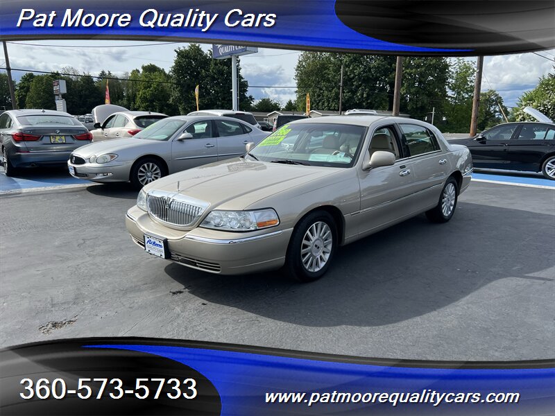 2005 Lincoln Town Car Signature Limited   - Photo 1 - Vancouver, WA 98686