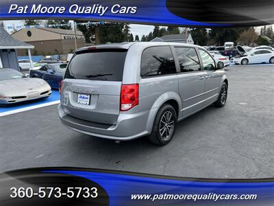 2016 Dodge Grand Caravan SXT  Black Top Package (** One Owner**)  w/Only 46kmi. - Photo 5 - Vancouver, WA 98686