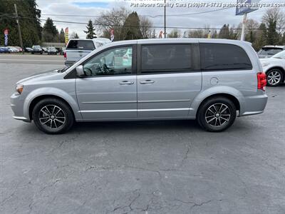 2016 Dodge Grand Caravan SXT  Black Top Package (** One Owner**)  w/Only 46kmi.