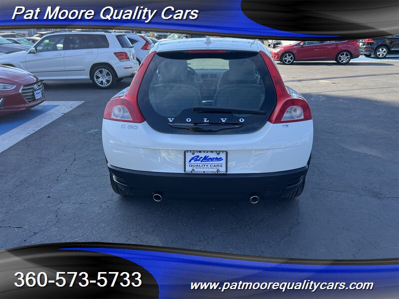 2009 Volvo C30 T5 Pristine *Rare* Fun Little Sporty Car - Photo 4 - Vancouver, WA 98686