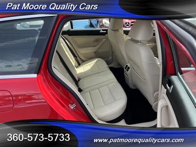 2014 Volkswagen Jetta SportWagen TDI   - Photo 12 - Vancouver, WA 98686