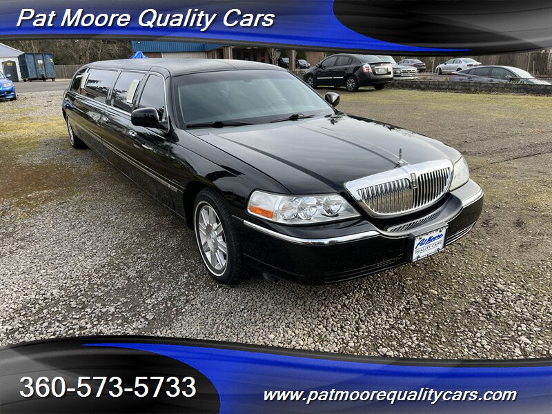 2006 Lincoln Town Car Executive   - Photo 1 - Vancouver, WA 98686