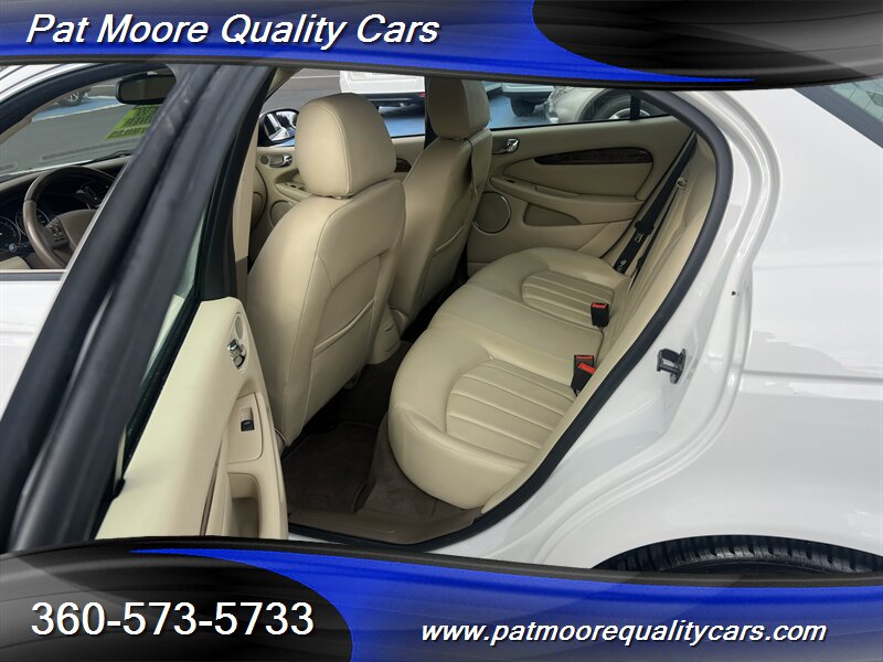 2006 Jaguar X-Type 3.0L - Photo 10 - Vancouver, WA 98686