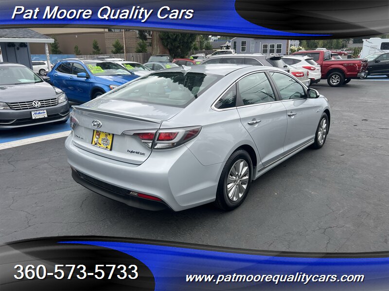 2017 Hyundai SONATA Hybrid SE - Photo 7 - Vancouver, WA 98686
