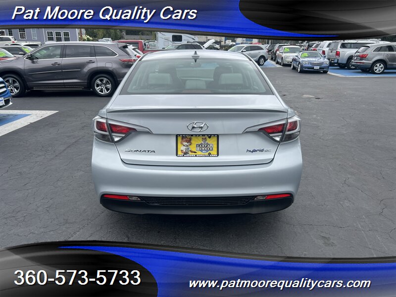 2017 Hyundai SONATA Hybrid SE - Photo 4 - Vancouver, WA 98686