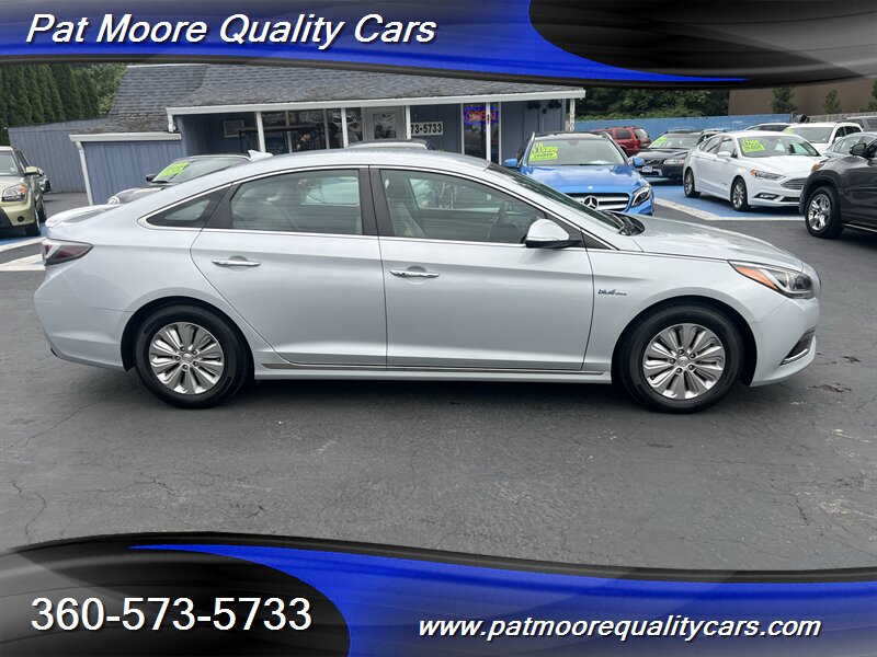 2017 Hyundai SONATA Hybrid SE - Photo 5 - Vancouver, WA 98686