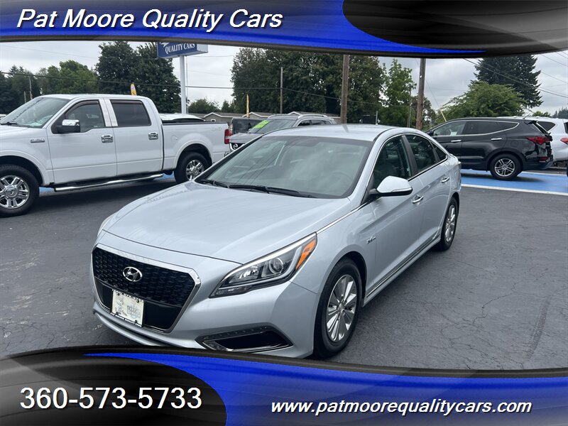 2017 Hyundai SONATA Hybrid SE  