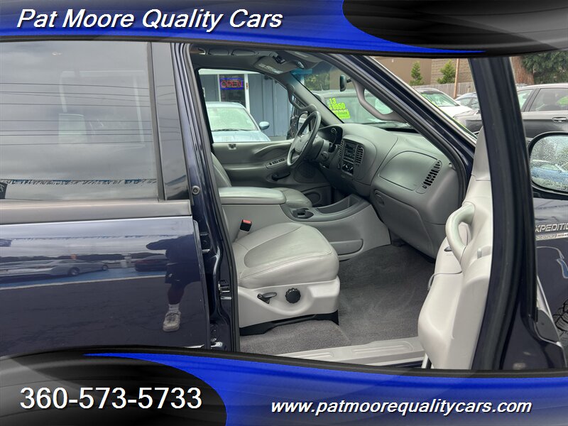2001 Ford Expedition XLT - Photo 11 - Vancouver, WA 98686