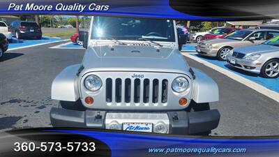 2012 Jeep Wrangler Unlimited Sahara  4x4 e/ Extra Low Miles Beautiful Great Value - Photo 8 - Vancouver, WA 98686