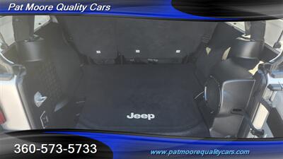 2012 Jeep Wrangler Unlimited Sahara  4x4 e/ Extra Low Miles Beautiful Great Value - Photo 11 - Vancouver, WA 98686