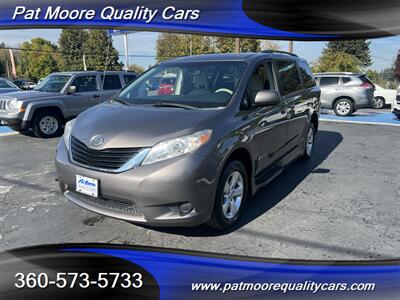 2014 Toyota Sienna LE Mobility 7-Passenger Braun Mobility  Braun Handicap/ Wheelchair Mobilty Van Van