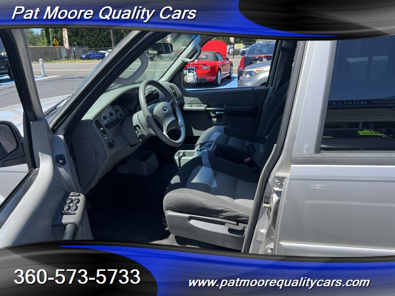 2003 Ford Explorer Sport Trac XLS 4dr XLS Crew Cab SB - Photo 9 - Vancouver, WA 98686