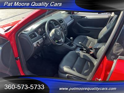 2012 Volkswagen Jetta TDI   - Photo 9 - Vancouver, WA 98686