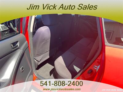 2005 Pontiac Vibe   - Photo 6 - North Bend, OR 97459