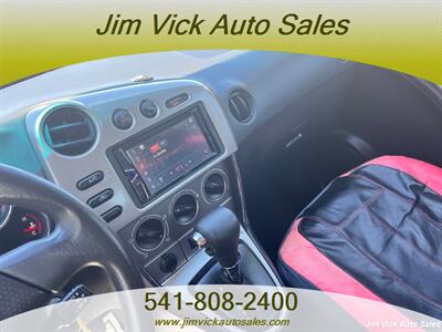 2005 Pontiac Vibe   - Photo 10 - North Bend, OR 97459