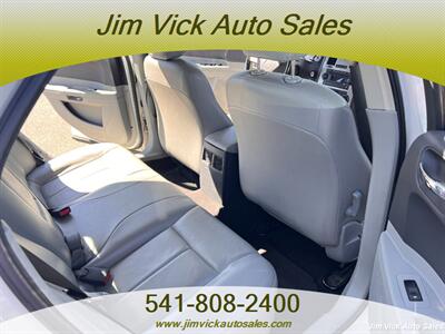 2006 Chrysler 300 Series Touring   - Photo 8 - North Bend, OR 97459