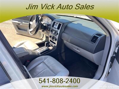 2006 Chrysler 300 Series Touring   - Photo 7 - North Bend, OR 97459