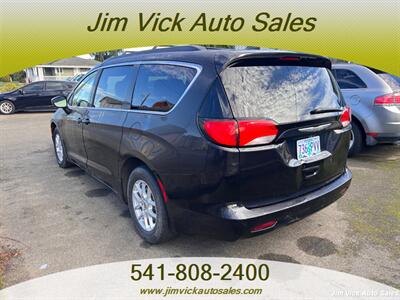 2021 Chrysler Voyager LXi - Photo 5 - North Bend, OR 97459