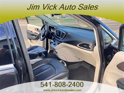 2021 Chrysler Voyager LXi - Photo 8 - North Bend, OR 97459